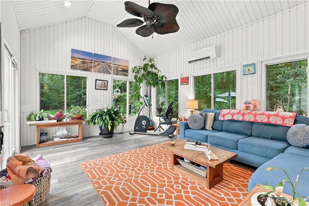 2037 Deerhunters Xing Property Photo 19
