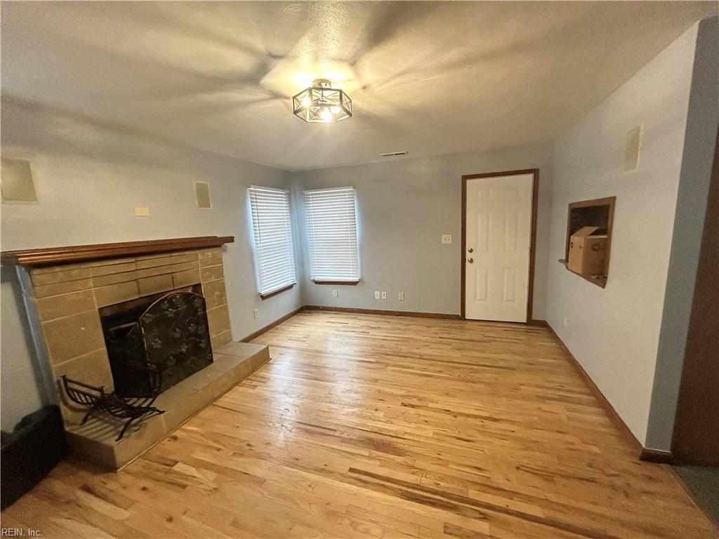 835 Kemp Meadow Dr Property Photo 8