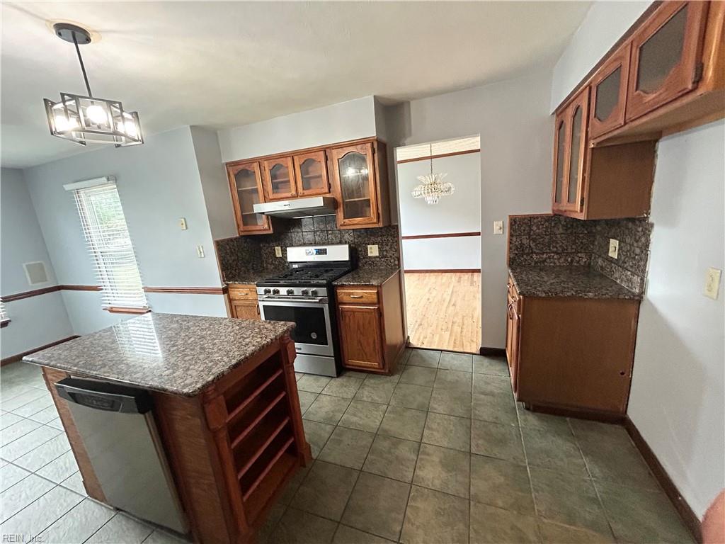 835 Kemp Meadow Dr Property Photo 9