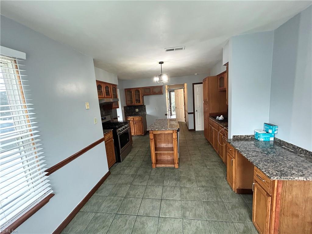 835 Kemp Meadow Dr Property Photo 14