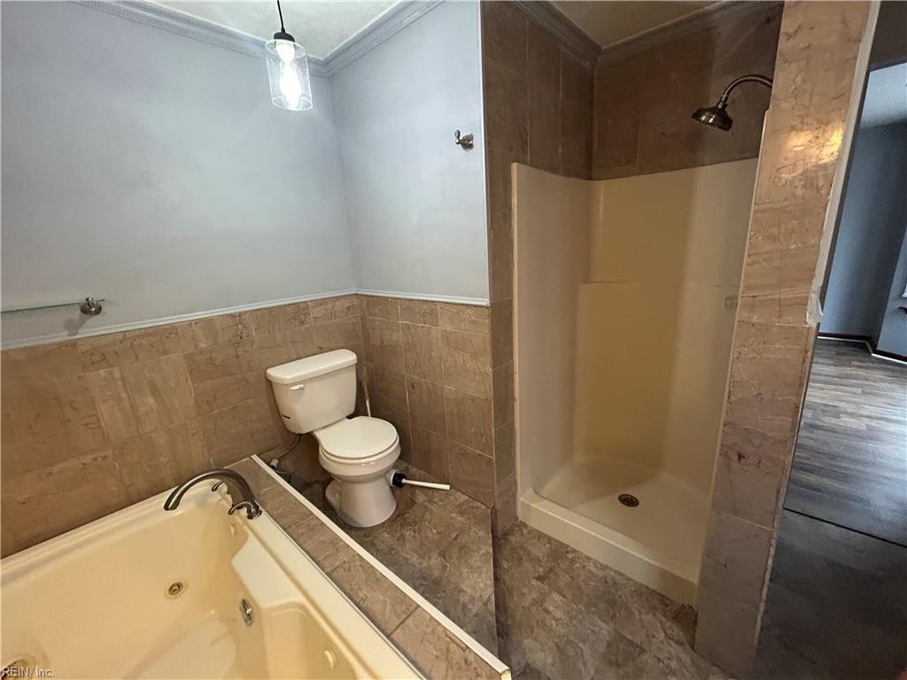 835 Kemp Meadow Dr Property Photo 27