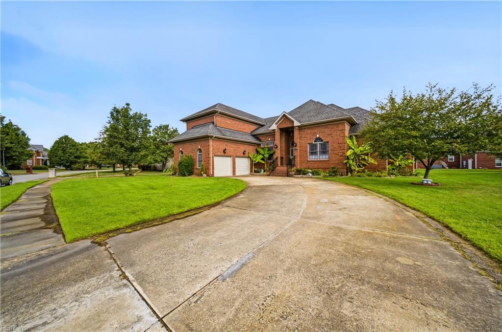 1824 Lancing Crest Ln Property Photo 4