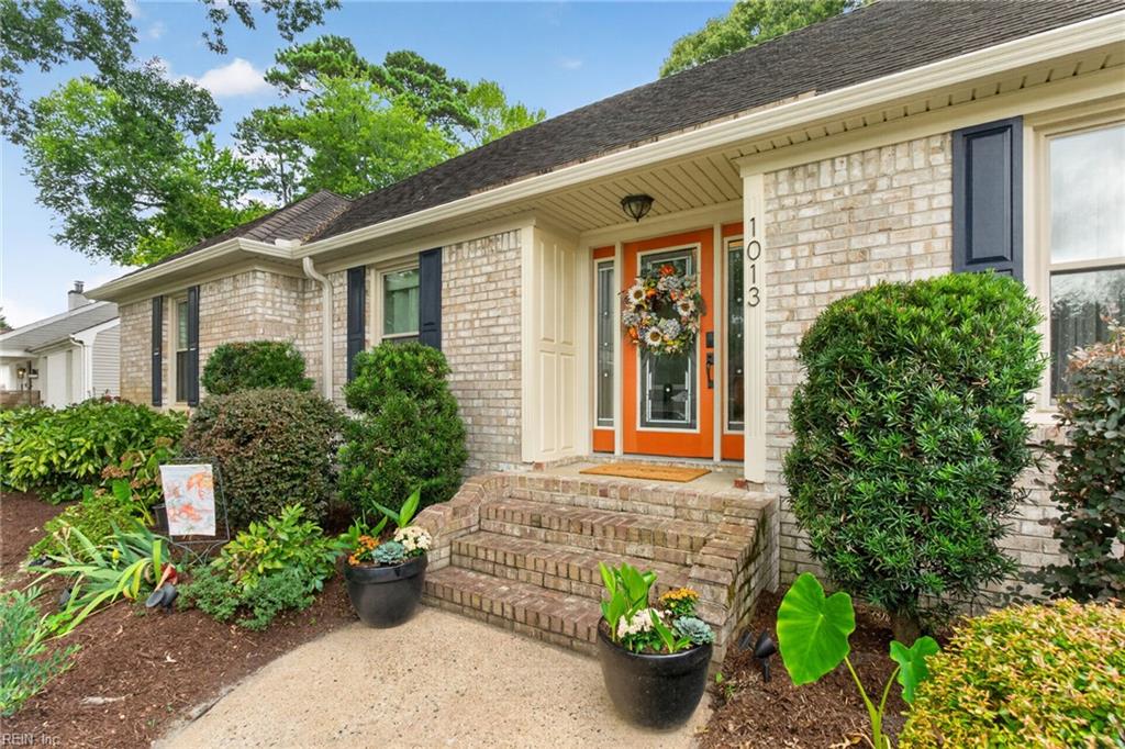 1013 Baydon Ln Property Photo 2