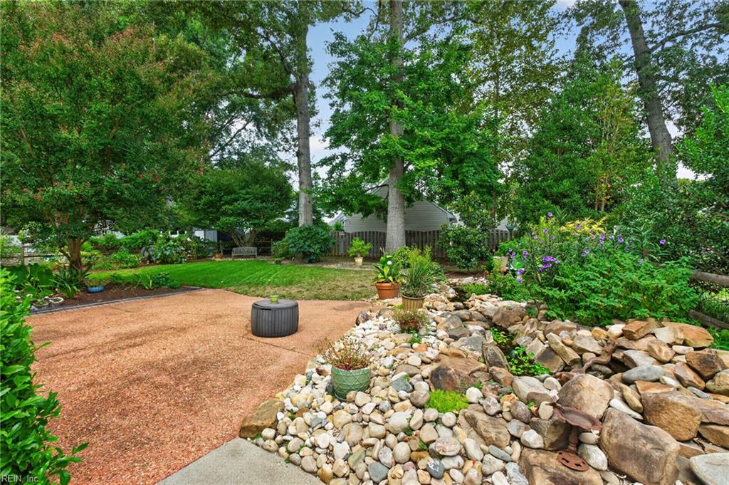 1013 Baydon Ln Property Photo 33