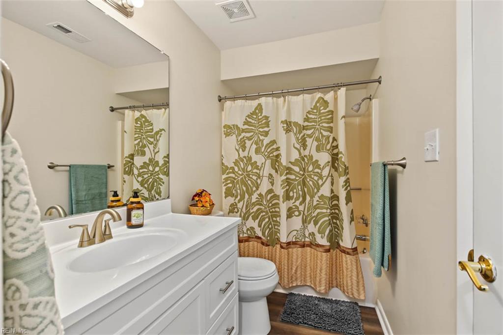1146 North Green Dr Property Photo 12