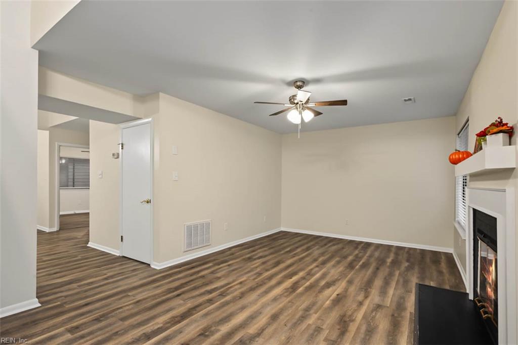 1146 North Green Dr Property Photo 14