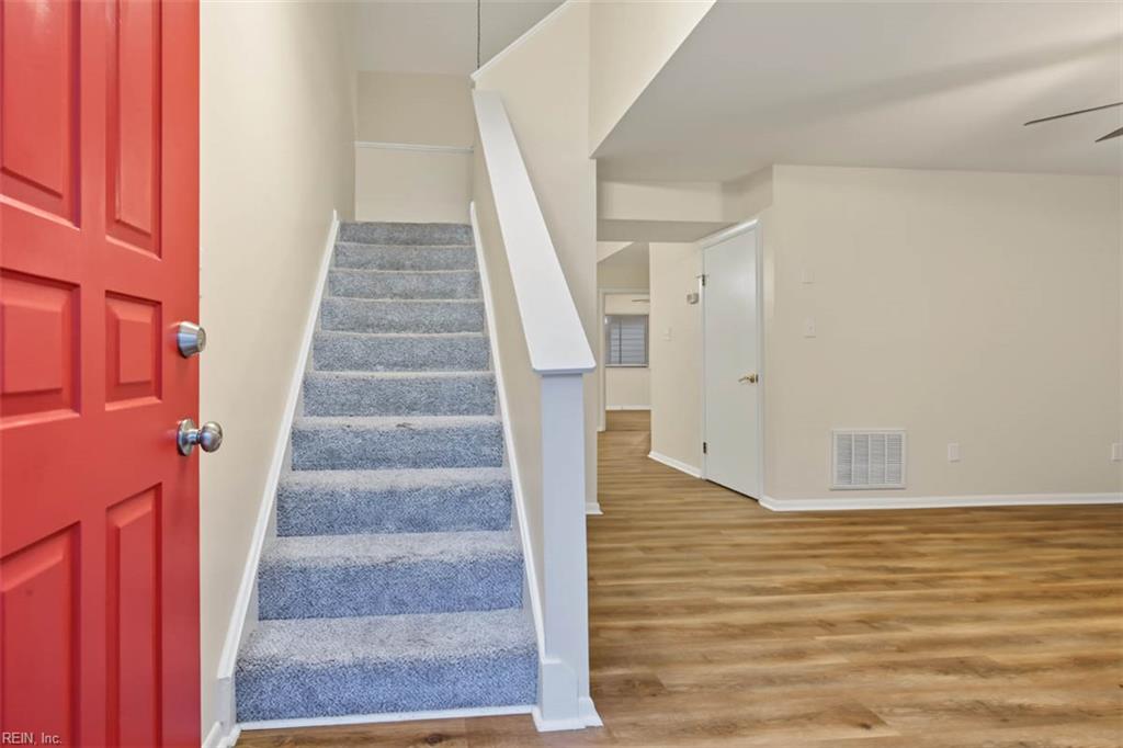 1146 North Green Dr Property Photo 17