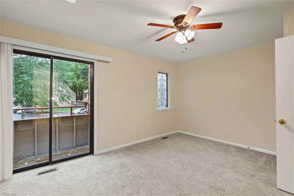 1146 North Green Dr Property Photo 24