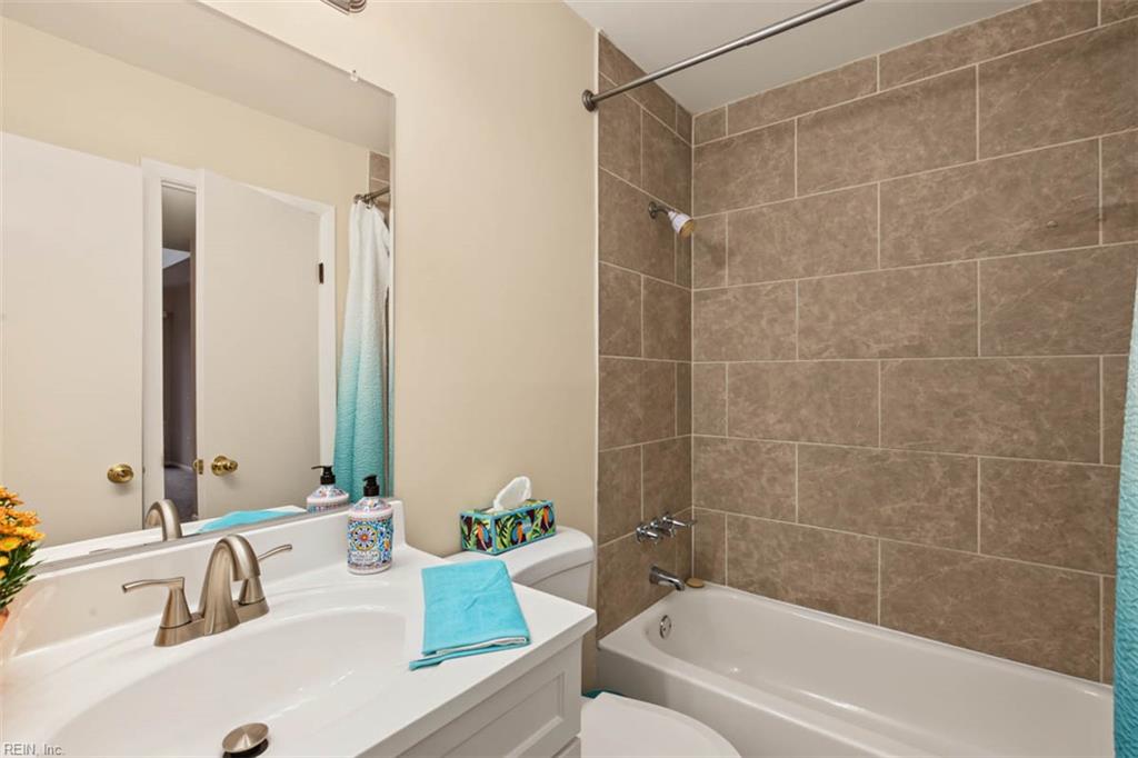 1146 North Green Dr Property Photo 27