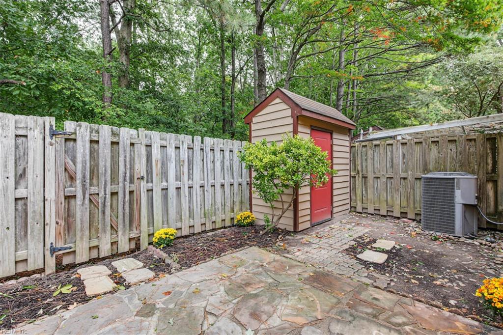 1146 North Green Dr Property Photo 32