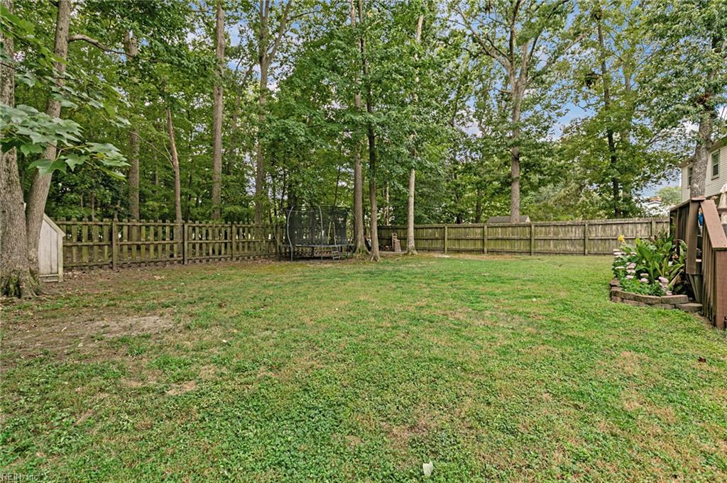 330 Williamsburg Ct Property Photo 32