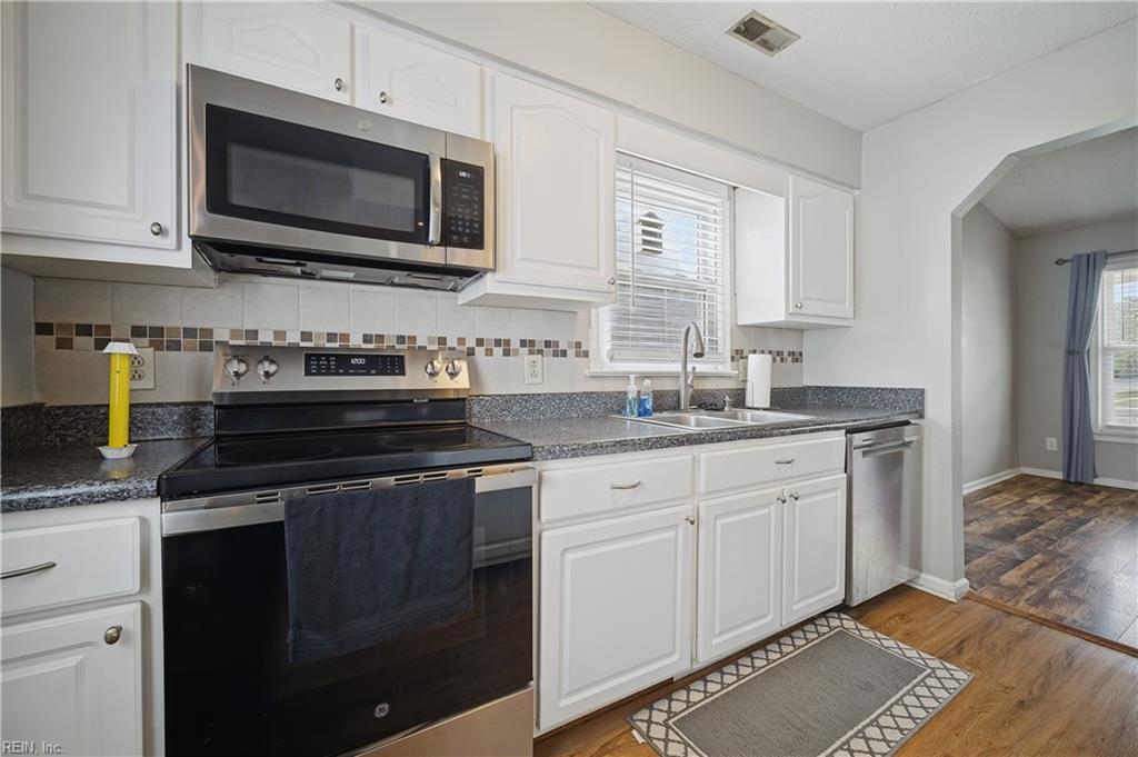 2016 Inverrary Ct Property Photo 13
