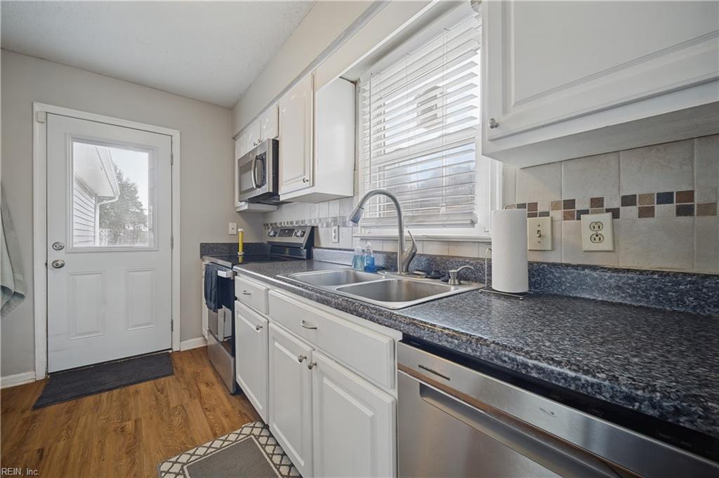 2016 Inverrary Ct Property Photo 14