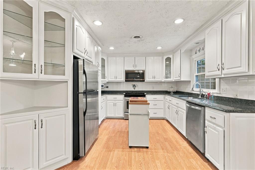 8482 Broad Marsh Ln Property Photo 7