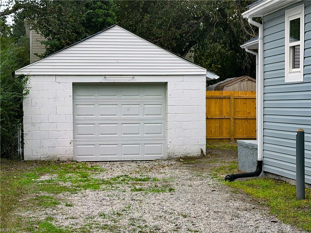 1085 Cascade Blvd Property Photo 16