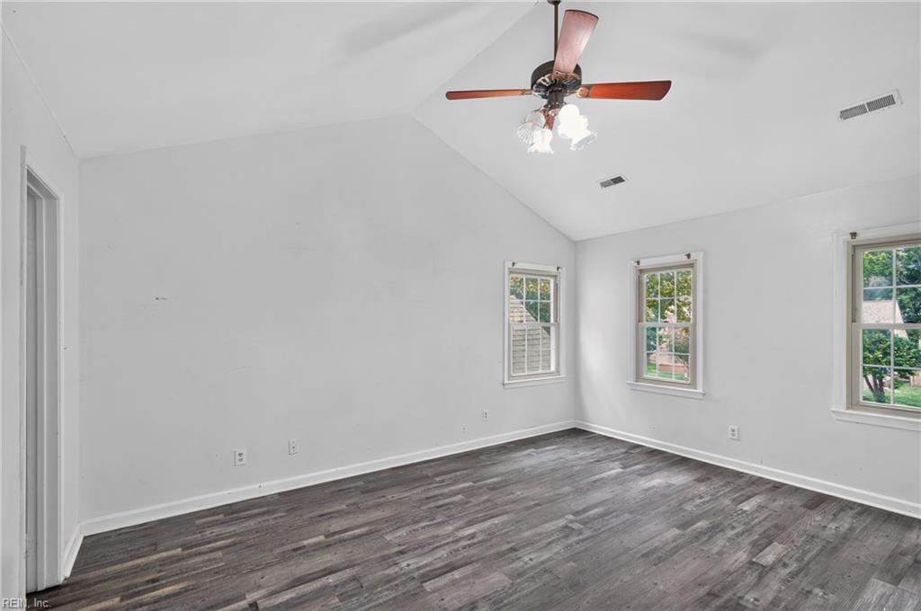 216 Admiral Ct Property Photo 27