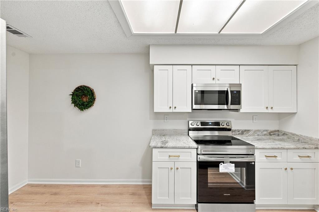 758 Harbor Springs Trl Property Photo 18