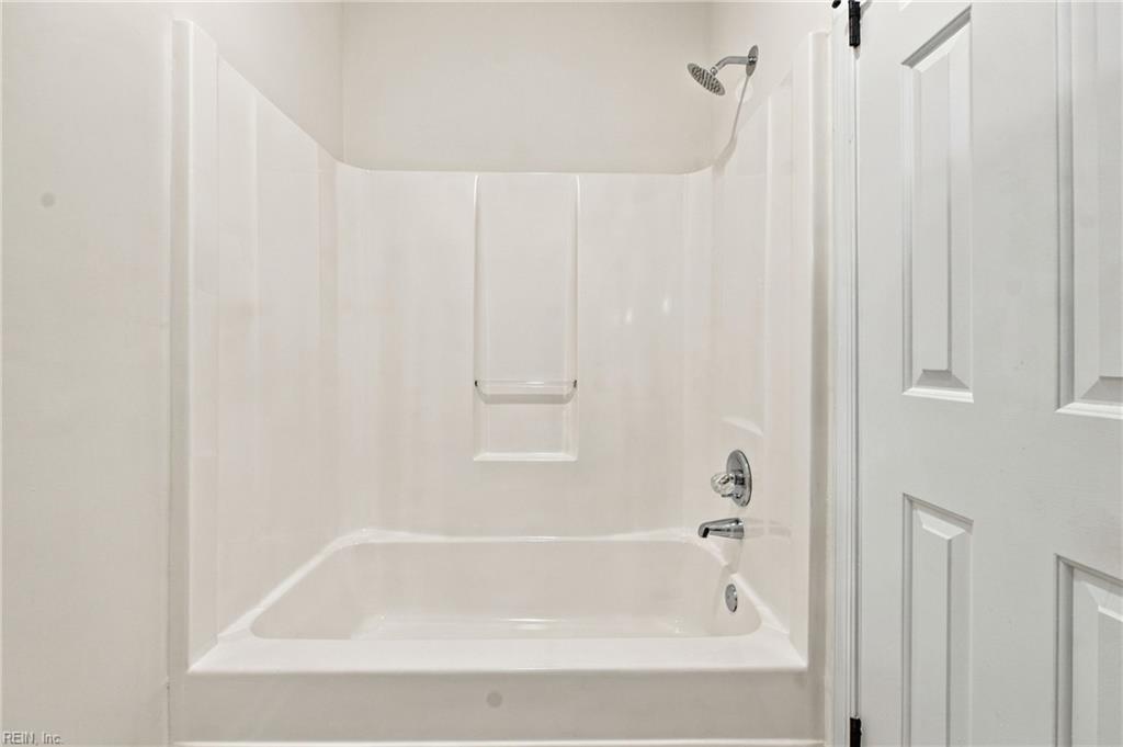 758 Harbor Springs Trl Property Photo 29