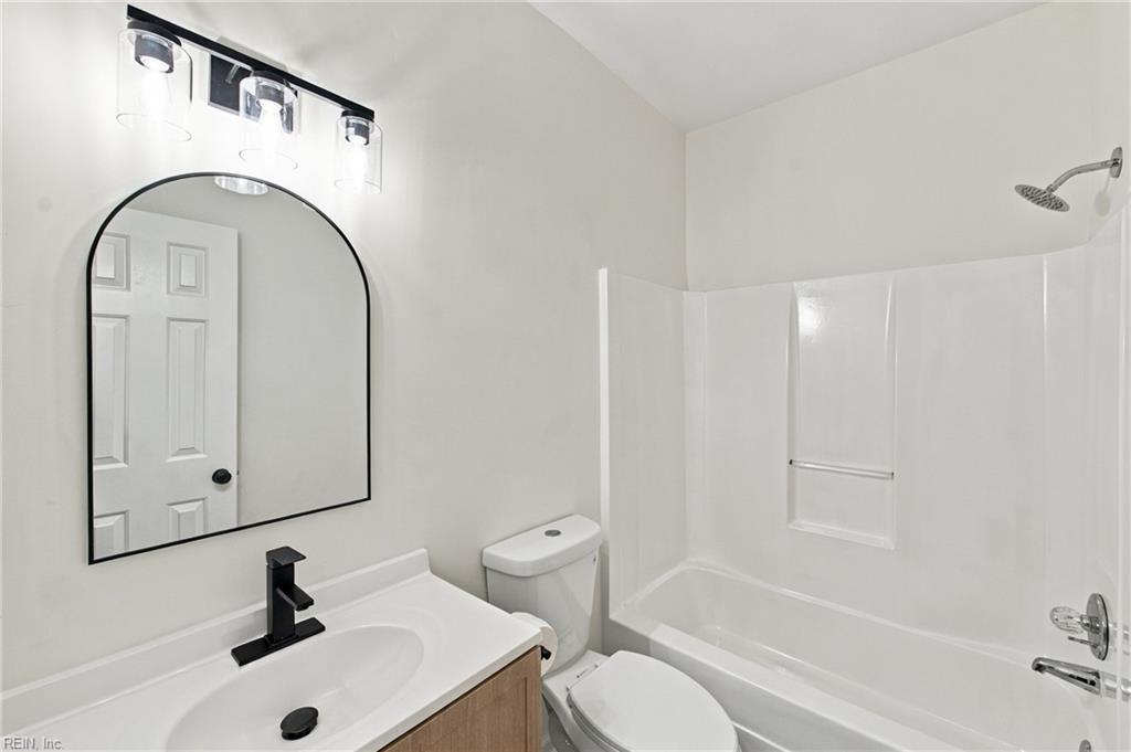 758 Harbor Springs Trl Property Photo 32