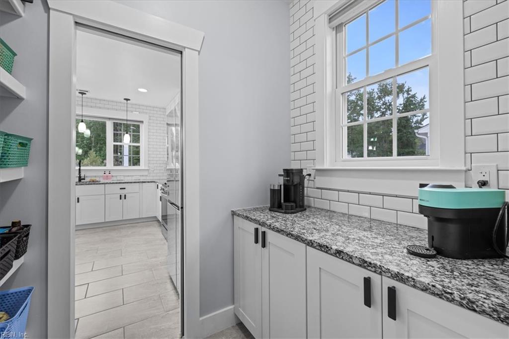 1817 Chloe Ln Property Photo 7