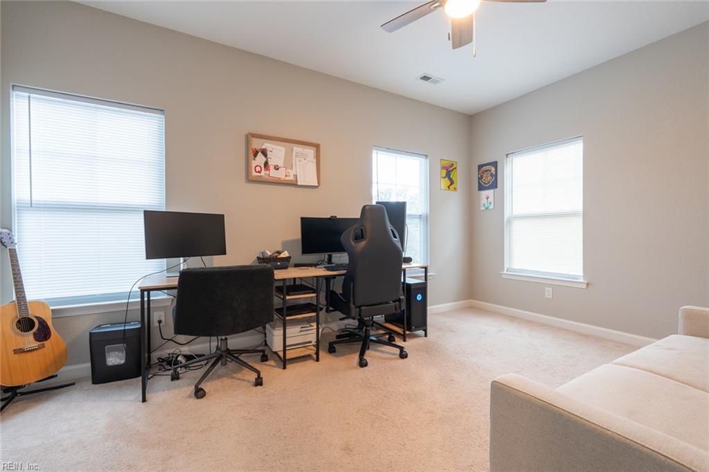 142 Filbert St Property Photo 44