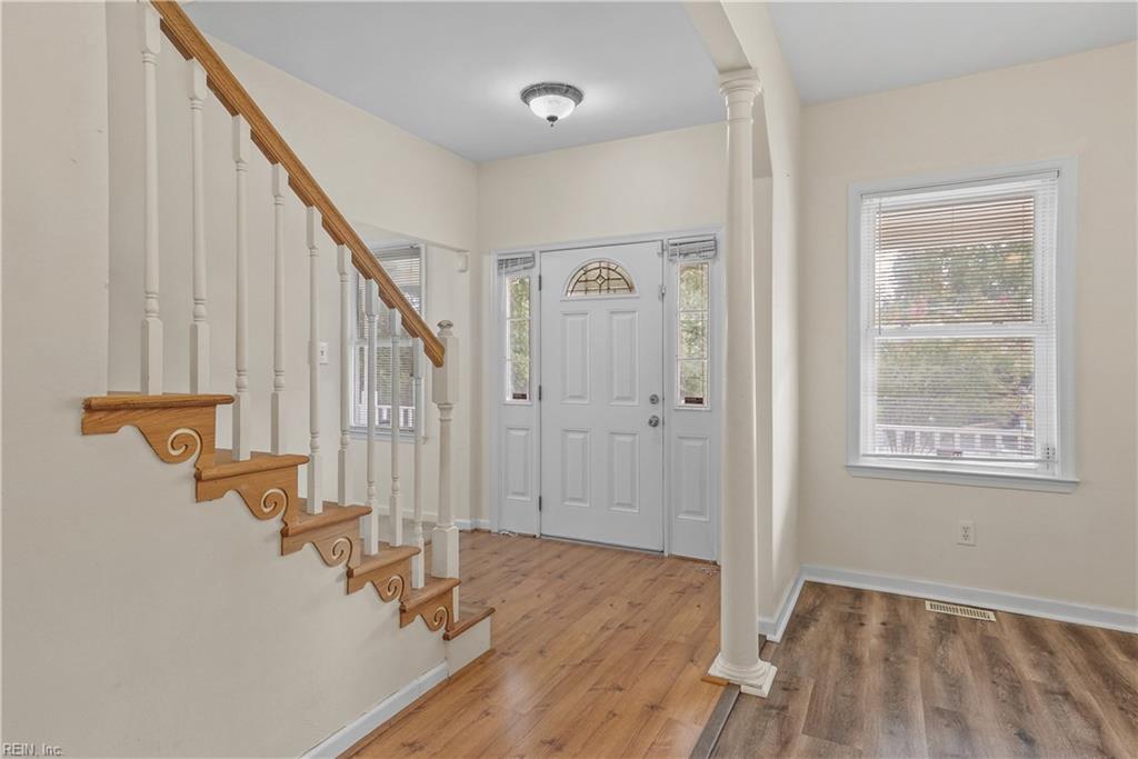 2112 Pretty Lake Ave Property Photo 8