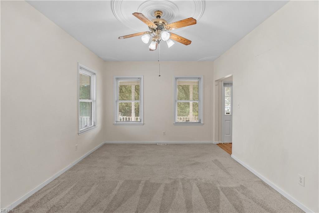 2112 Pretty Lake Ave Property Photo 11
