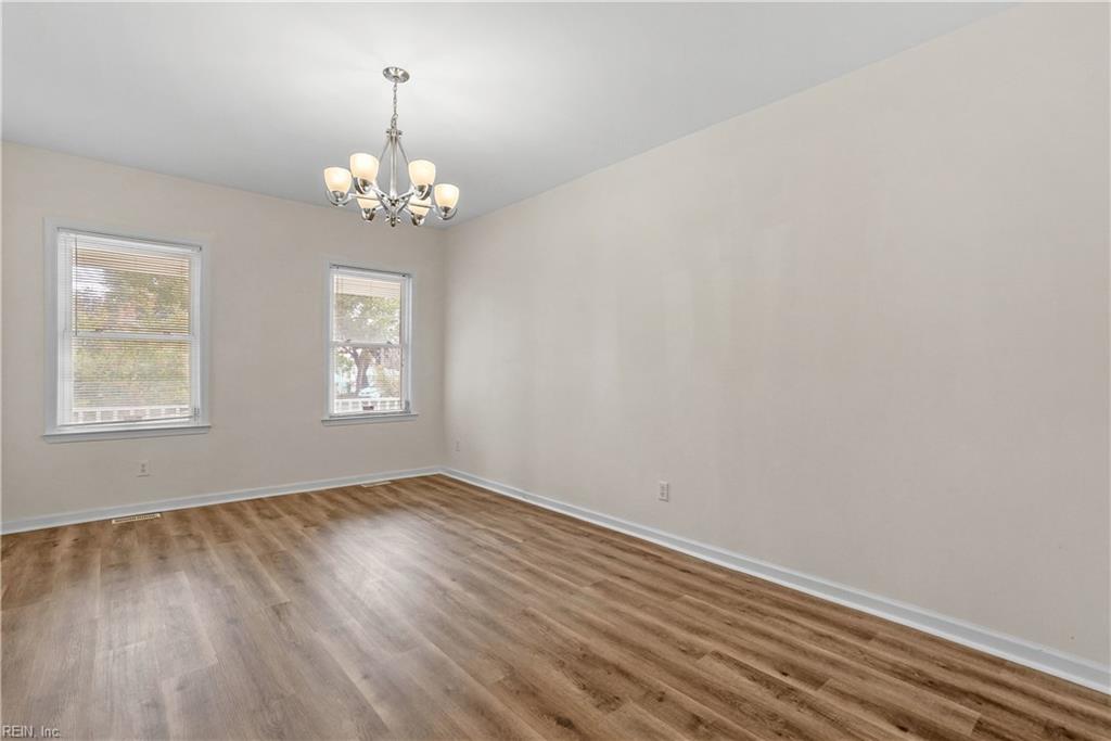 2112 Pretty Lake Ave Property Photo 12