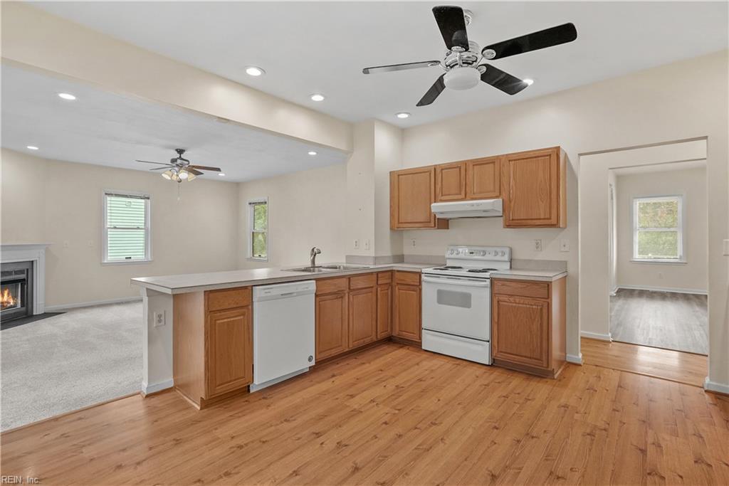 2112 Pretty Lake Ave Property Photo 15