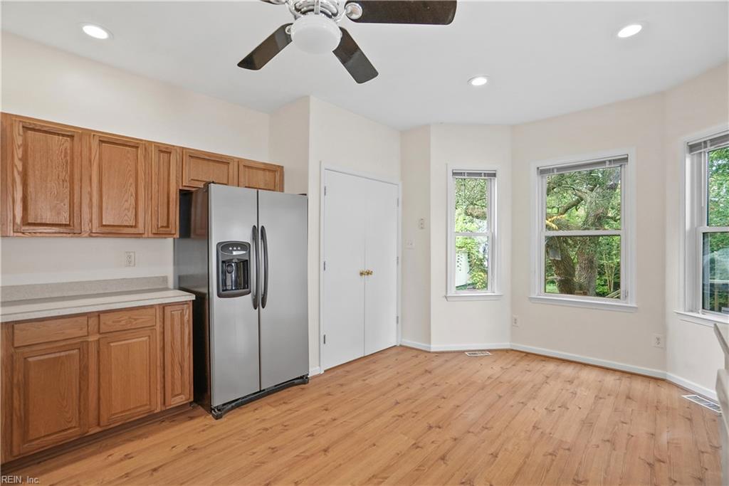 2112 Pretty Lake Ave Property Photo 16