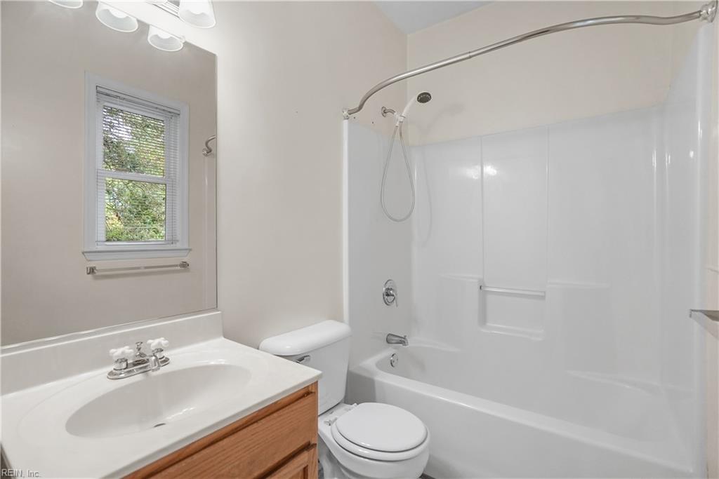 2112 Pretty Lake Ave Property Photo 24