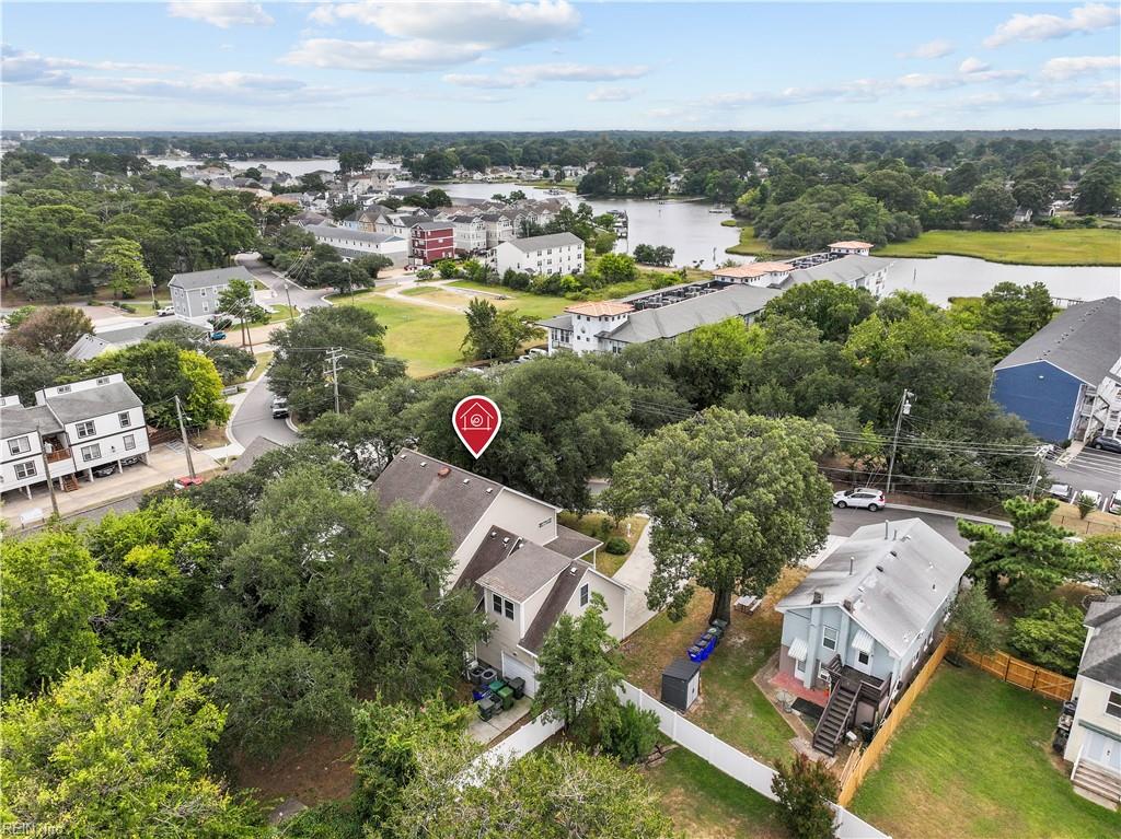 2112 Pretty Lake Ave Property Photo 42