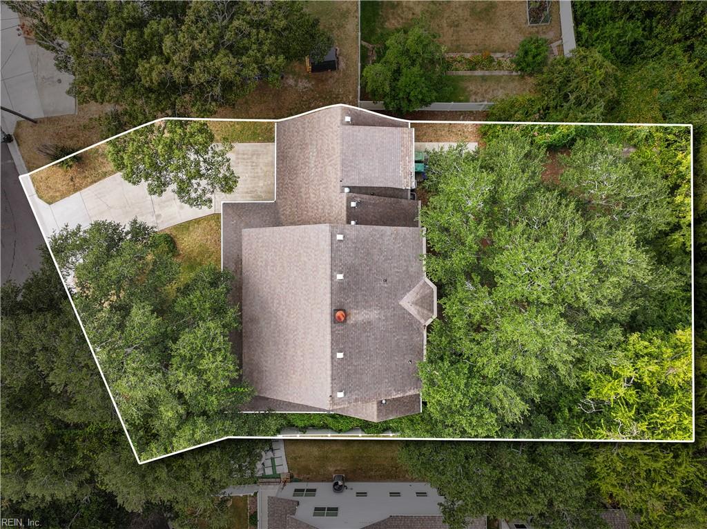 2112 Pretty Lake Ave Property Photo 47