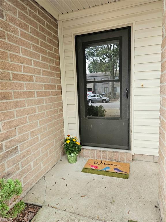142 Tower Dr Property Photo 2