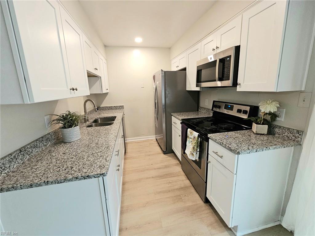 142 Tower Dr Property Photo 3