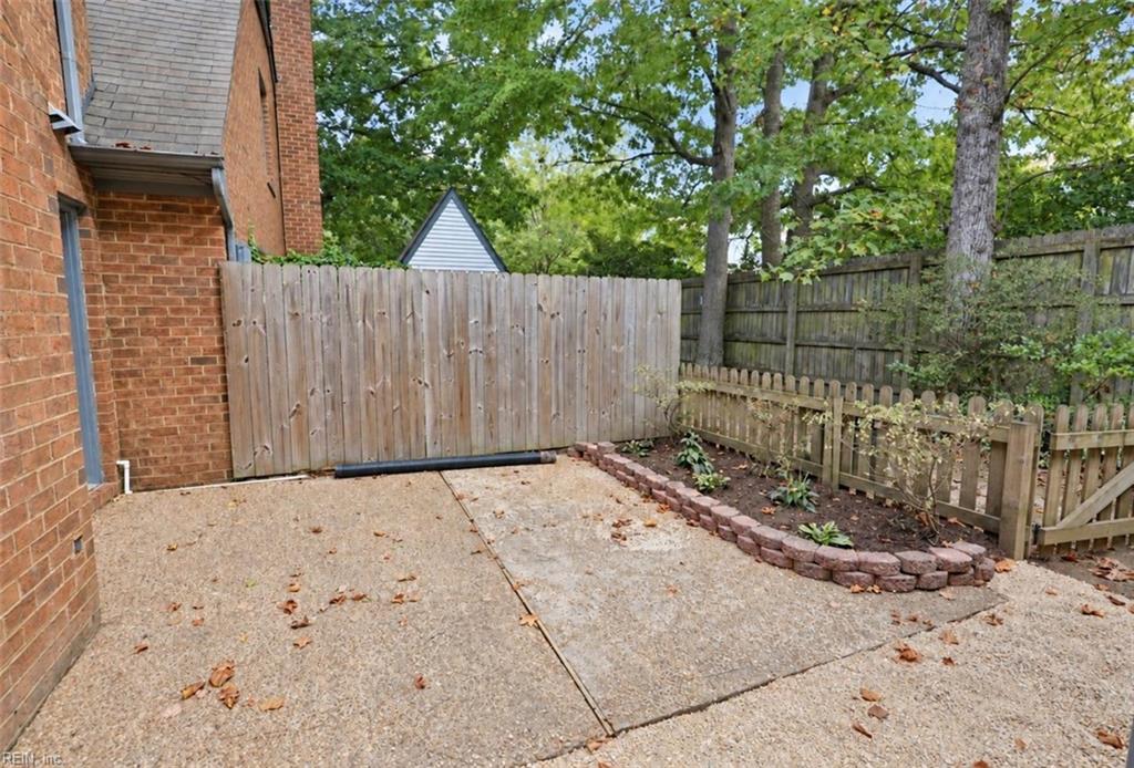 112 Wellesley Dr Property Photo 22
