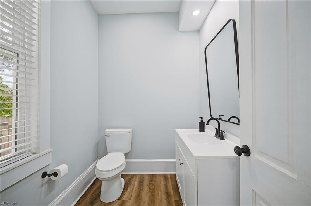 209 Chesapeake Ave Property Photo 27