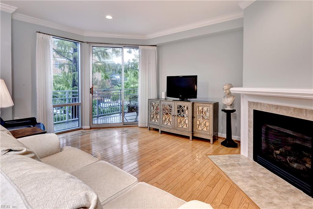 2209 William Styron Sq S Property Photo 7