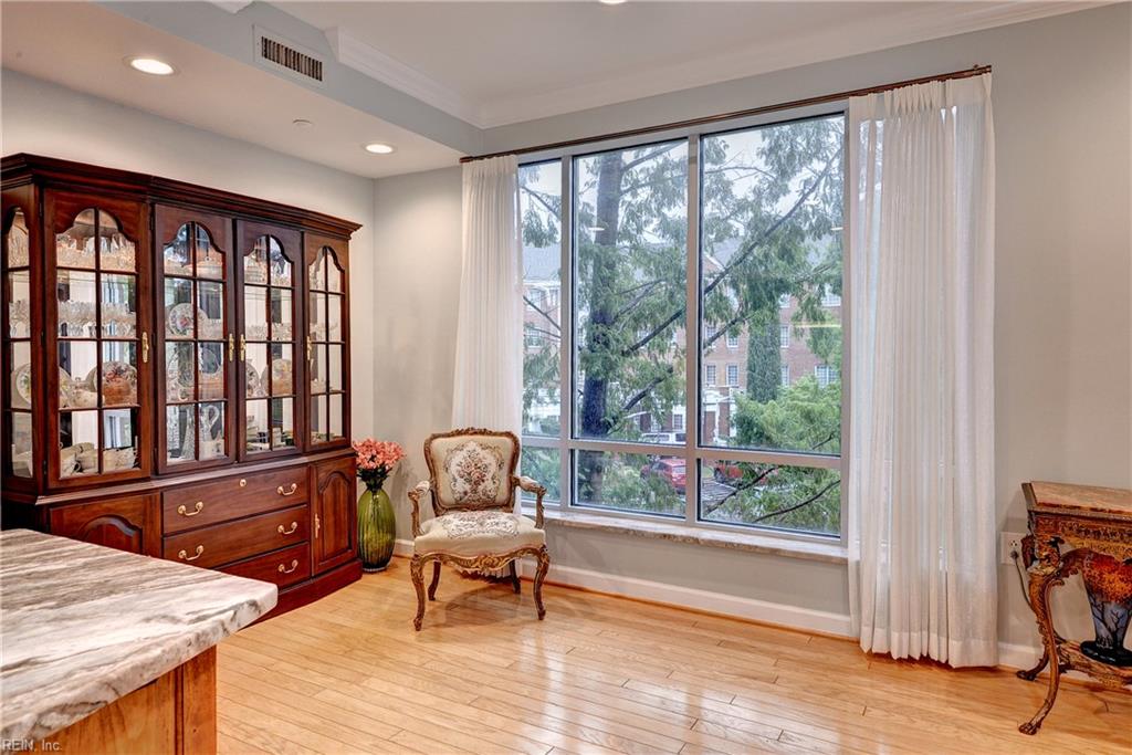 2209 William Styron Sq S Property Photo 12
