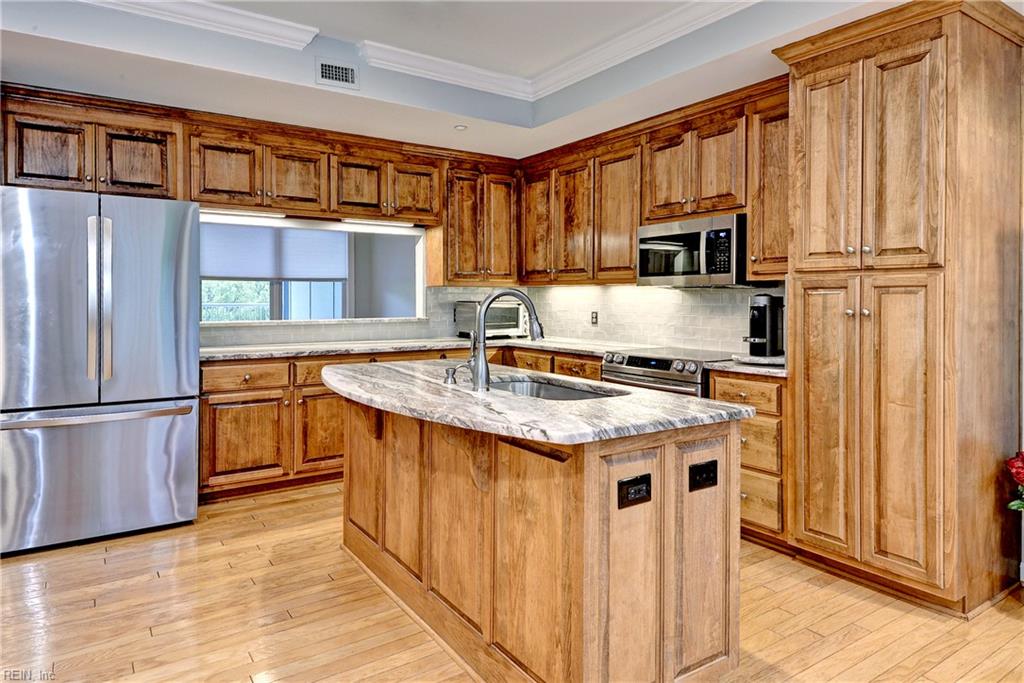 2209 William Styron Sq S Property Photo 13