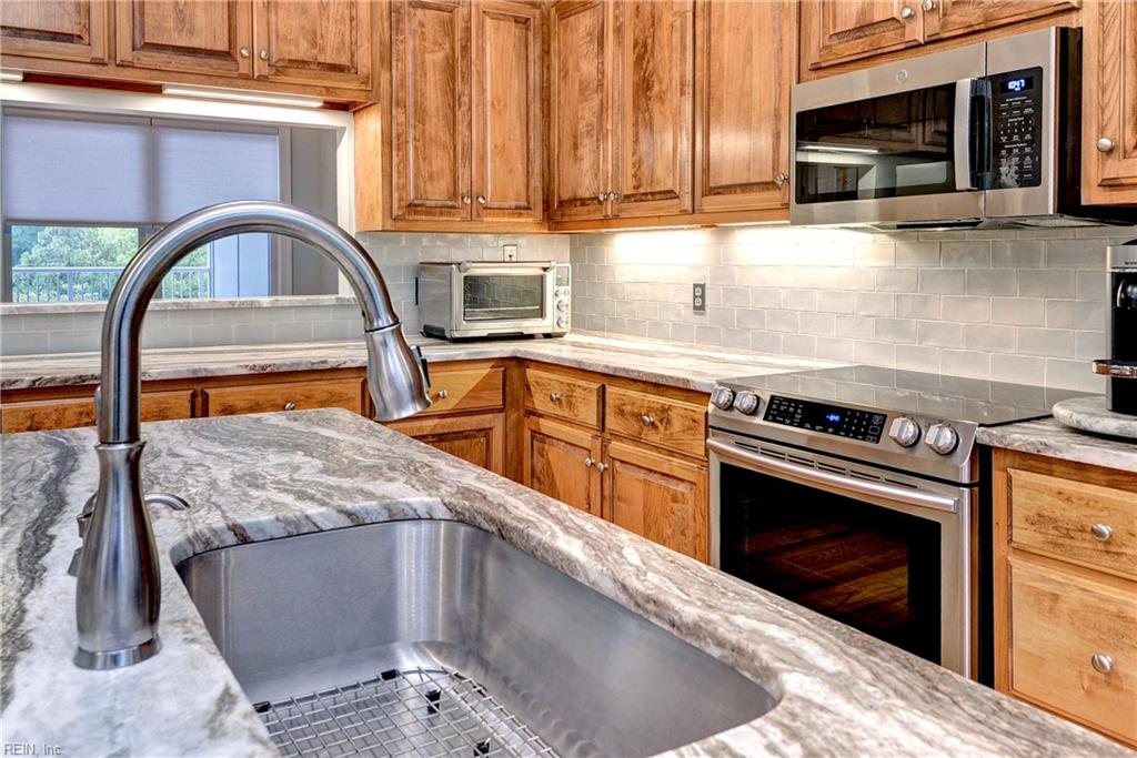 2209 William Styron Sq S Property Photo 15