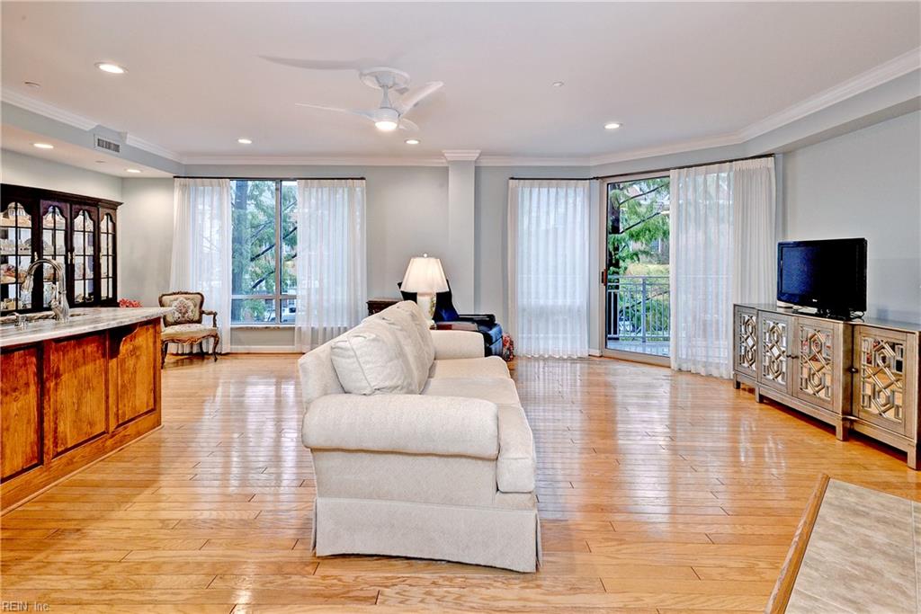 2209 William Styron Sq S Property Photo 20