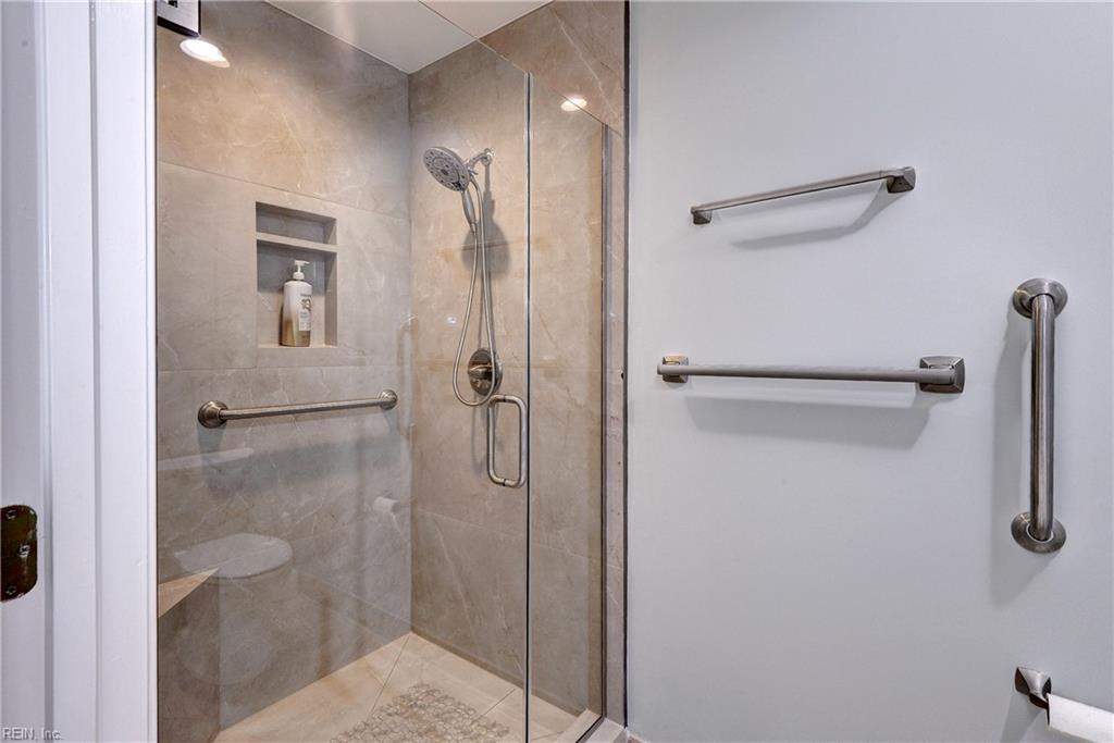 2209 William Styron Sq S Property Photo 27