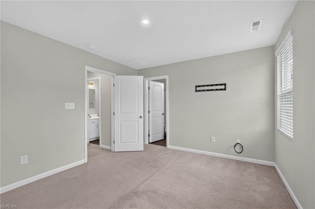 2027 Petersen Way Property Photo 12