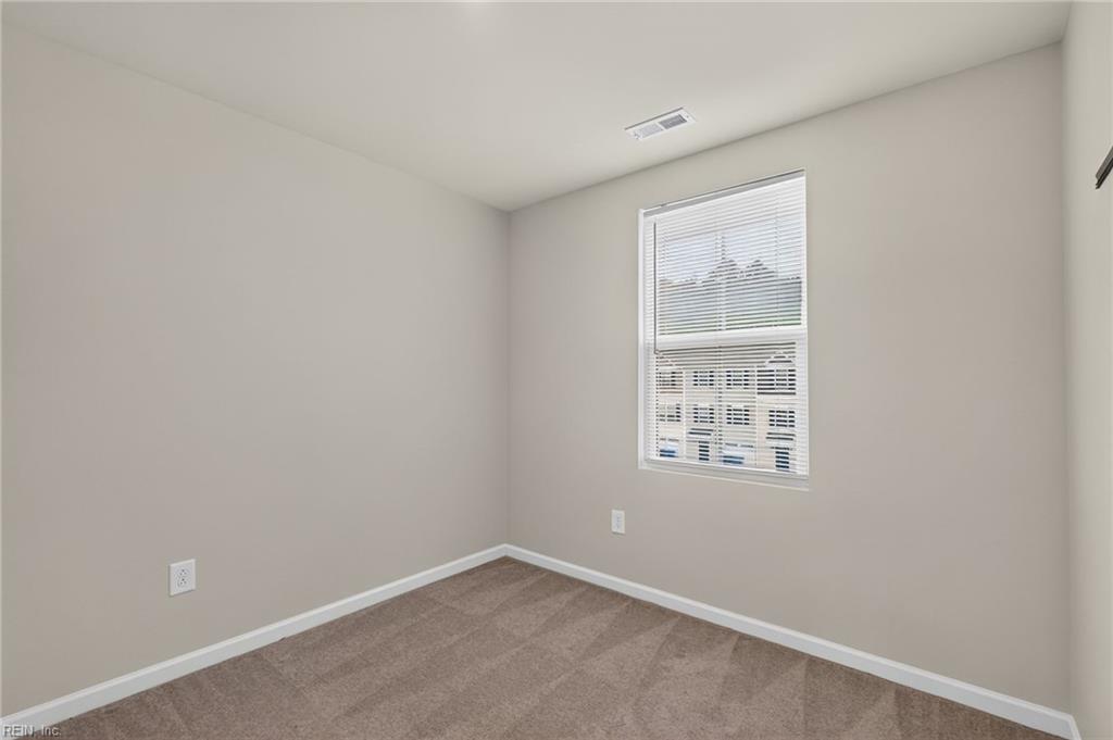 2027 Petersen Way Property Photo 19