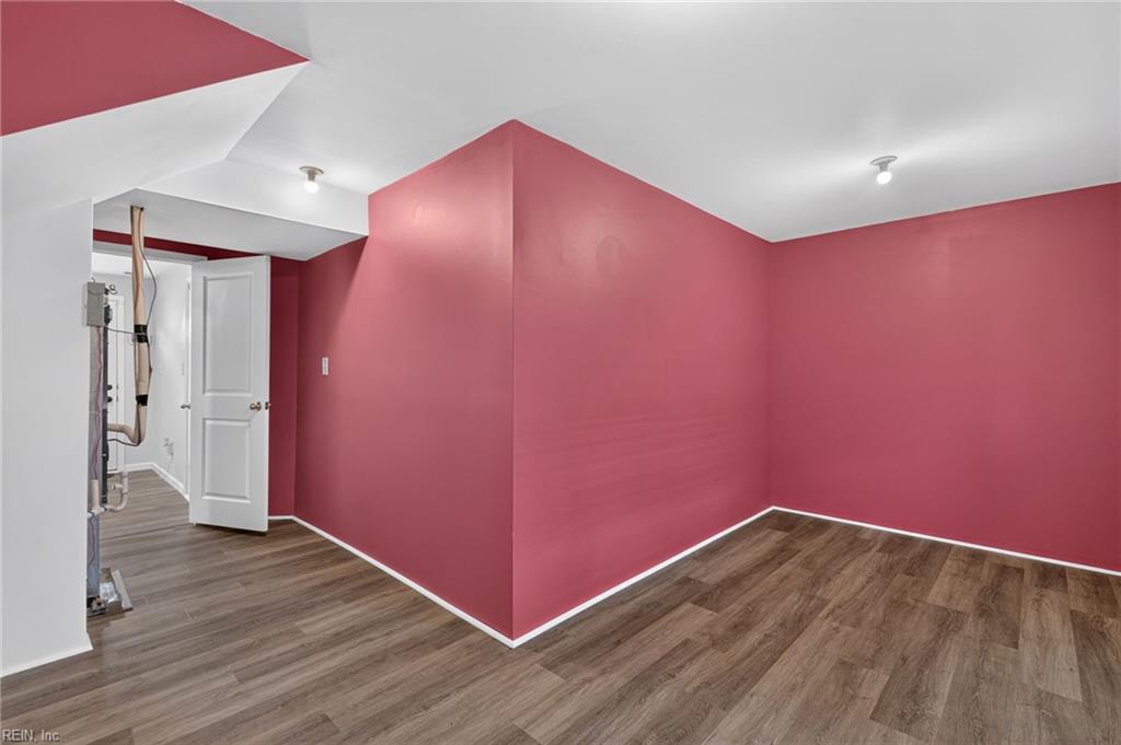 2027 Petersen Way Property Photo 23