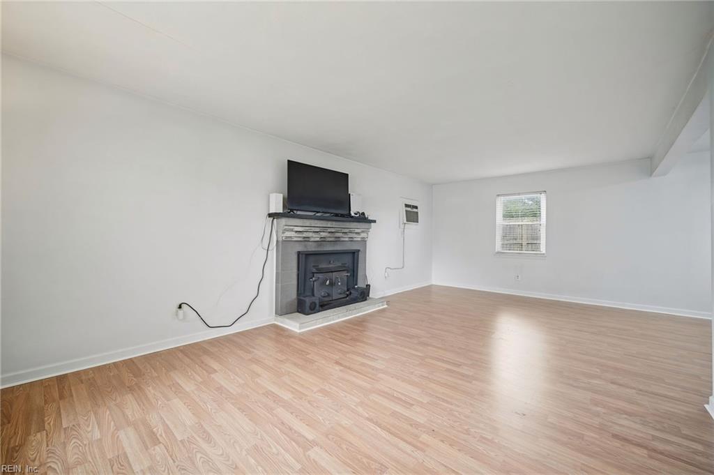 3809 Bent Branch Dr Property Photo 3