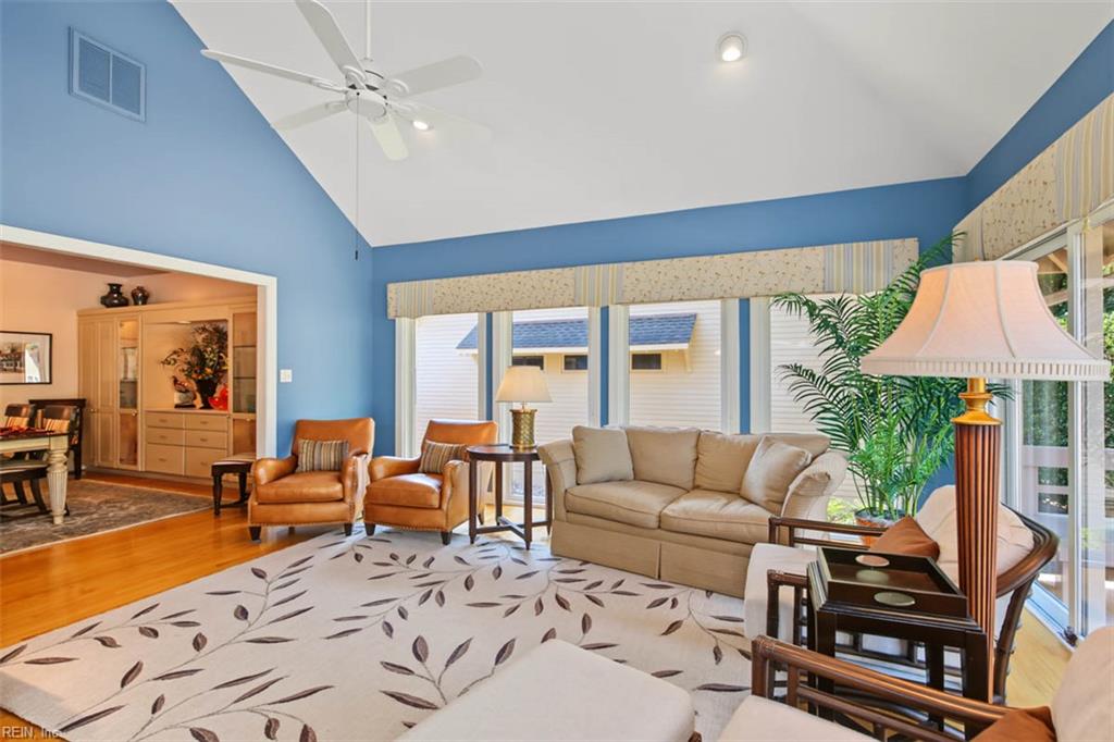 137 Roger Smith Property Photo 14