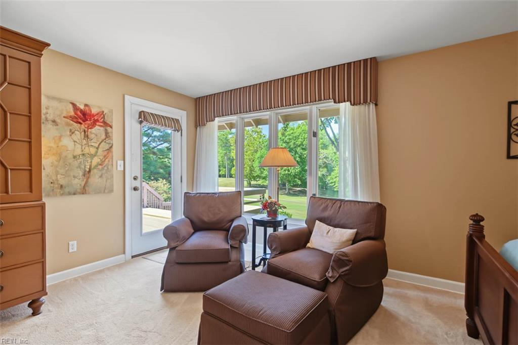 137 Roger Smith Property Photo 30