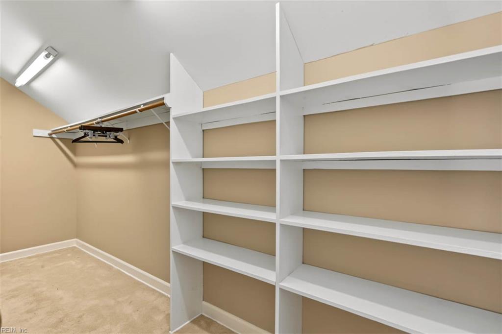 137 Roger Smith Property Photo 32